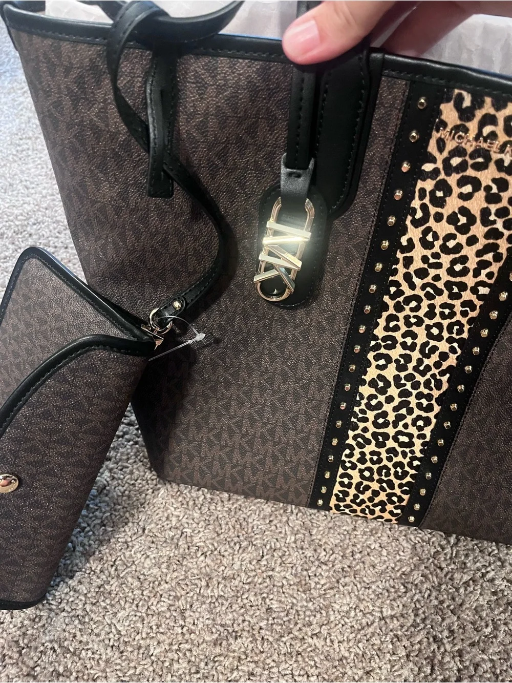 New Michael Kors Large Eliza Media Open Tote Leopard Studded Logo Charm Pouch
